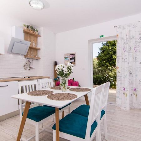Apartament Apartman Sun Solin Zewnętrze zdjęcie